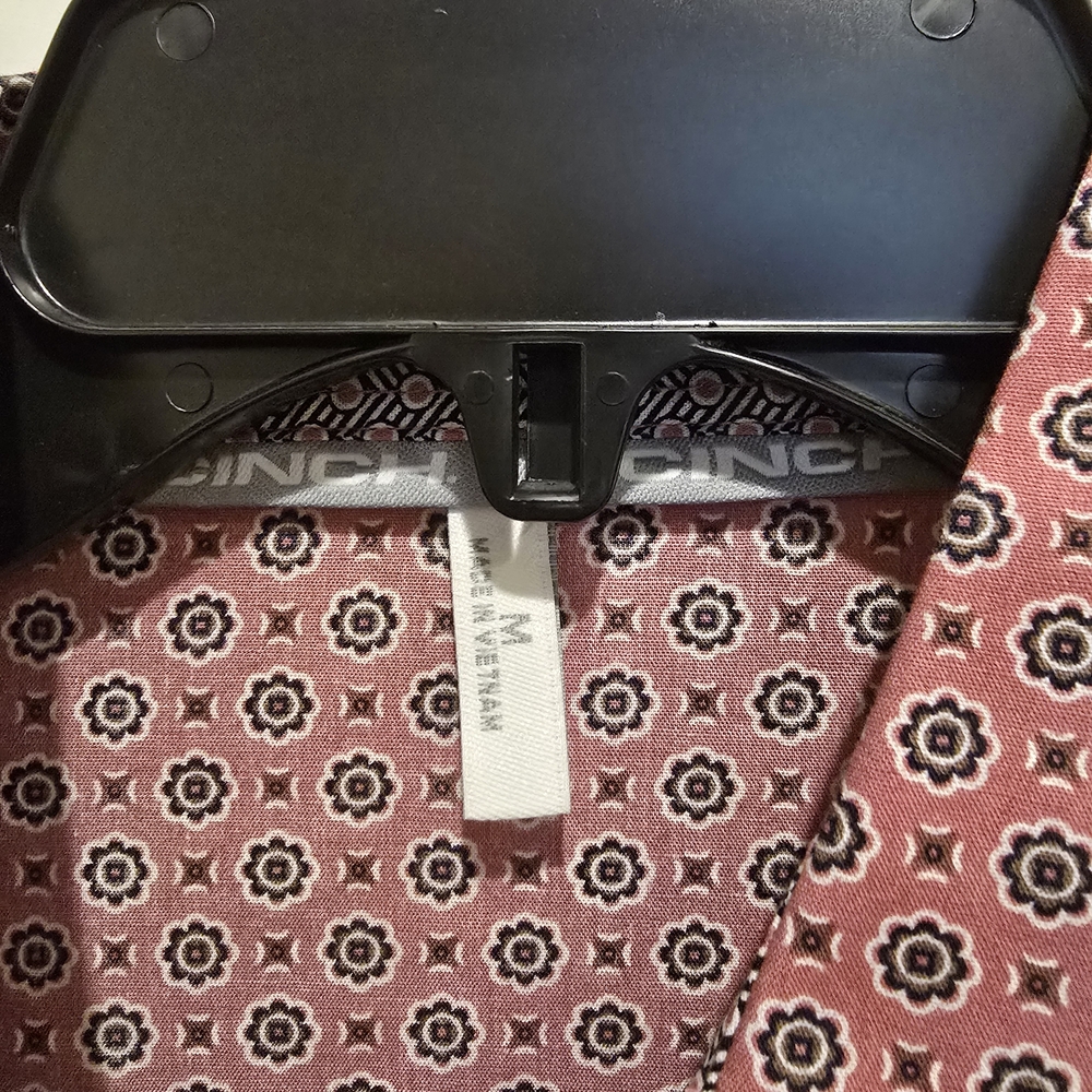 Cinch Women's Red Patterned Button Down Shirt - image 2